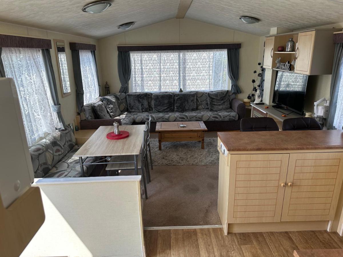 Caravan To Hire Lyon'S Robin Hood Rhyl Dış mekan fotoğraf